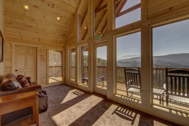 Take A Look Cabin House Home Pigeon Forge Exterior photo